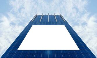 parte inferiore su Visualizza finto su guidato Schermo tabellone su ufficio edificio con blu cielo sfondo e ritaglio sentiero per finto su foto
