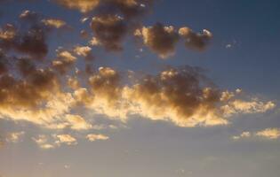 cielo blu con nuvole foto