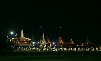 nuovo anni decorazioni, luci e architettura nel bangkok, Tailandia foto