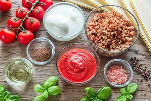 ingredienti per lasagne foto