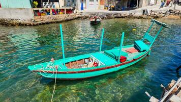 colorato pesca barca nel tropicale Paradiso foto