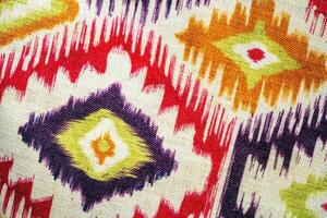 orientale design colorato uzbeko tessuto khan atlante, adras foto