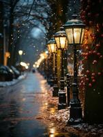 ai generato festivo strada lampada avvolto nel verde e rosso Natale luci, i fiocchi di neve cadente, caratteristico cittadina ambientazione, foto