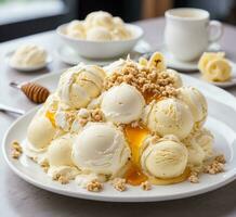 ai generato vaniglia ghiaccio crema con miele e Noci su un' bianca piatto foto