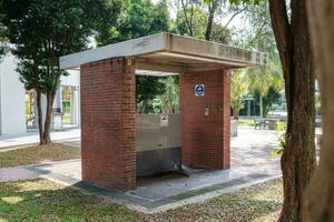 riparato lavaggio stazione nel Quartiere foto