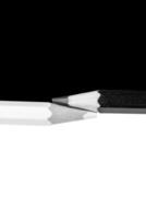 bianca e nero matita su bianca e nero sfondo foto