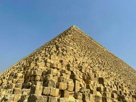 un' bellissimo immagine di il piramidi nel giza, Egitto foto