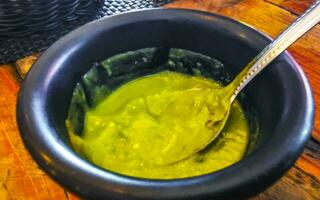 speziato verde messicano coriandolo salsa coriandolo playa del Carmen Messico. foto