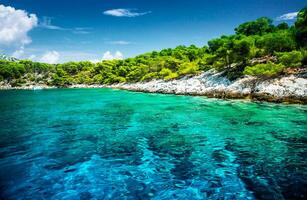 bellissimo disabitata isola foto