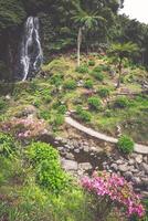 famoso cascata a sao miguel isola, azzorre, portogallo foto