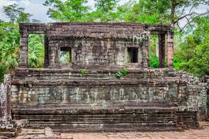 Angkor thom Cambogia. Bayon khmer tempio su Angkor wat storico posto foto