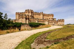 coca castello castillo de coca è un' fortificazione costruito nel il 15 secolo e è collocato nel coca, nel segovia Provincia, castiglia y leoni, Spagna foto