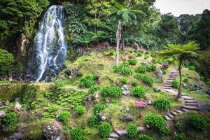 famoso cascata a sao miguel isola, azzorre, portogallo foto