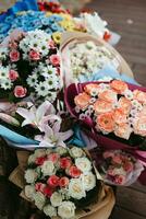 elegante bouquet da sposa di fiori naturali freschi foto