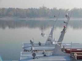 barche fluviali nei dettagli e negli elementi della nave foto