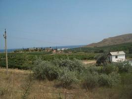 viaggio in Crimea mare paesaggio di montagna foto