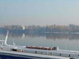 barche fluviali nei dettagli e negli elementi della nave foto