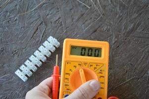 tester per la misurazione e la riparazione di apparecchi elettrici