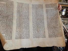 libro della torah religiosa classici antichi foto