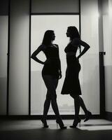 ai generato silhouette di tre donne nel nero e bianca vestiti, studio sparo. ai generativo foto