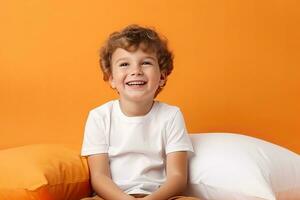 ai generato poco ragazzo nel bianca maglietta su arancia sfondo. bambini maglietta modello. foto