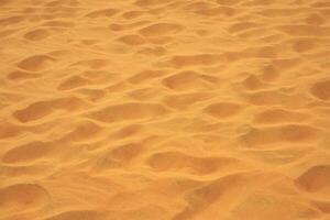 il struttura di sabbia nel il deserto come un' naturale sfondo. foto