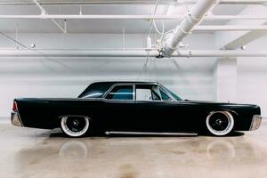 los angeles, circa - 16 apr 2023 - Lincoln continentale, conosciuto come morto kennedy nel petersen Museo foto