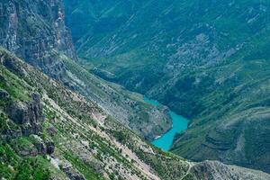 montagna paesaggio, Visualizza di il canyon di il sulak fiume nel daghestan foto