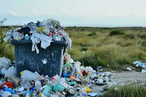 ai generato terra inquinamento traboccante con scartato elementi e spazzatura foto