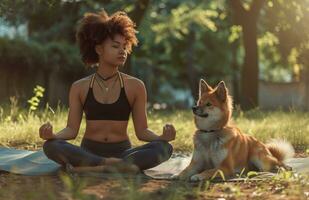 ai generato donna fare yoga e sembra a cane foto