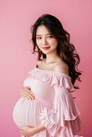 ai generato ritratto di bellissimo asiatico giovane incinta donna toccante pancia in piedi su colore sfondo foto