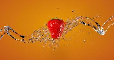 fragola con liquido splash in sfondo arancione 3d render foto