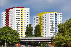 Berlino, Germania, 2021 - moderno edifici lungo il baldoria fiume, Berlino, Germania foto