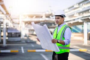 ingegnere Tenere progetti costruzione luogo Piano. ingegneria consulente. costruzione e attività commerciale flusso di lavoro di nuovo edifici. foto