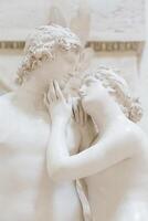 possagno, Italia - Venere e adone, opera di antonio canova, 1794 - venere e adone foto