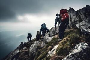 ai generato escursionisti arrampicata su montagna. aiuto, rischio e supporto concetto. neurale Rete generato immagine foto