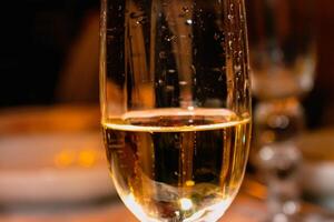 flauto bicchiere per Champagne o altro scintillante vini per parti e speciale occasioni foto