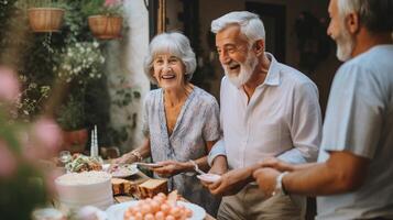 ai generativo gruppo di anziano persone avendo bbq cena festa nel casa giardino contento famiglia mangiare cibo e potabile vino insieme seduta a ristorante tavolo foto