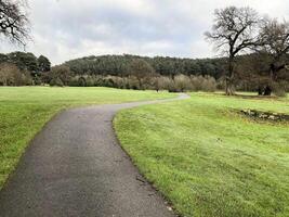 una vista della campagna del Cheshire a Carden Park foto