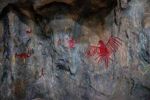 goiania, goias, brasile, 2019 - replica di pitture rupestri foto
