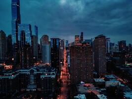 paesaggio urbano aereo Visualizza di Chicago a partire dal osservazione ponte a tramonto foto