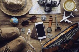 viaggio Accessori costumi. passaporti, bagaglio, il costo di viaggio mappe preparato per il viaggio foto