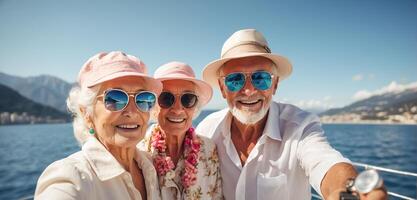 ai generato ritratto di contento anziano persone su vacanza a mare foto