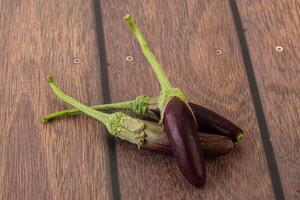 bambino biologico viola melanzana mucchio foto