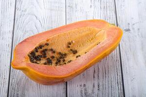 dolce e succoso tropicale papaia foto