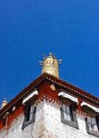 tetto decorazione di Sera monastero nel lhasa, Tibet foto