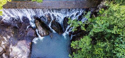 alto angolo Visualizza aereo fotografia di cascata foto