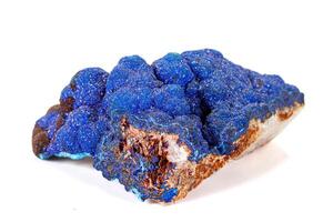 macro pietra minerale azzurrite su un' bianca sfondo foto