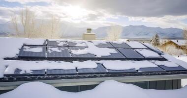 ai generato tetto con solare pannelli coperto con neve nel inverno. nevoso scenario nel l'alba foto