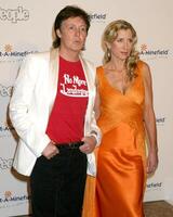 Paolo mccartney erica mulini mccartney 5 ° adotta un campo minato gala beverly hilton Hotel los angeles, circa novembre 15, 2005 foto